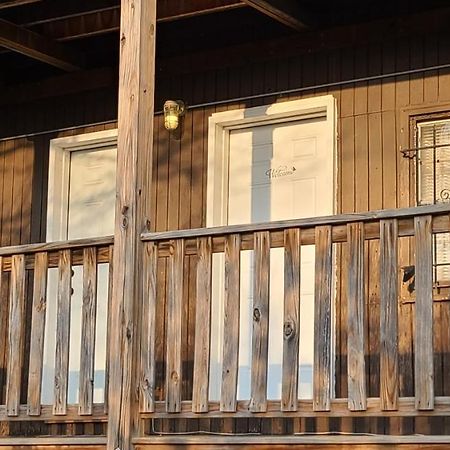 Cozy 1 Bedroom, 1 Min From Irving Park Blue Line, Free Parking Chicago Buitenkant foto