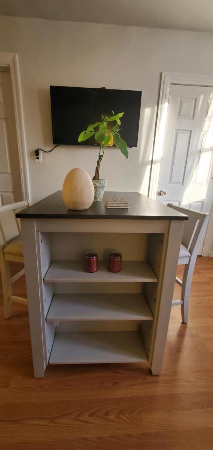 Cozy 1 Bedroom, 1 Min From Irving Park Blue Line, Free Parking Chicago Buitenkant foto