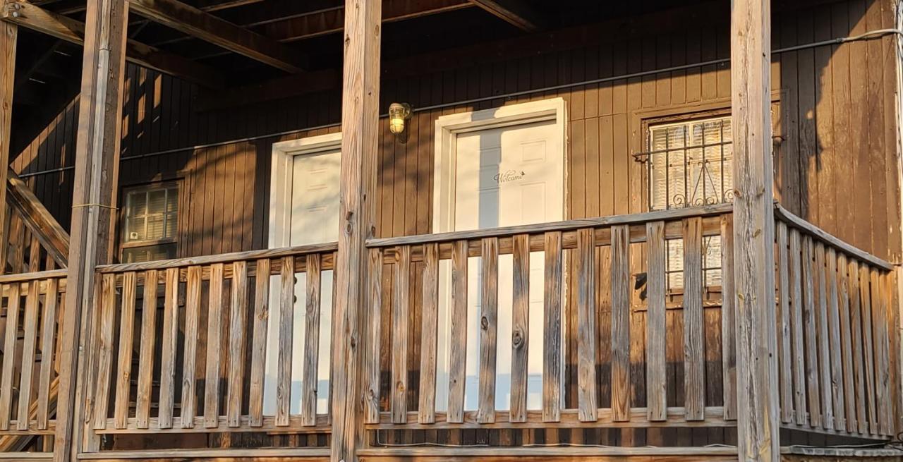 Cozy 1 Bedroom, 1 Min From Irving Park Blue Line, Free Parking Chicago Buitenkant foto
